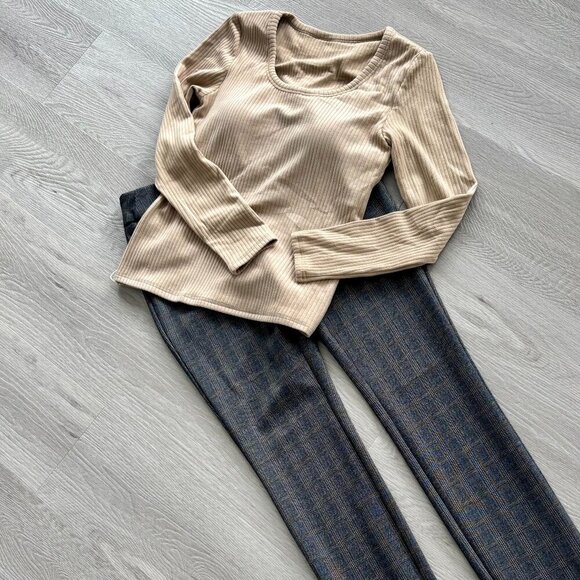 *NWOT* DALIA  Pull-On, Stretch Pants – Size 6 - Picture 1 of 7